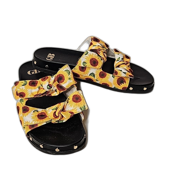 Sandals Sunflowers Bows Studs Goldtone Size 10 New without Tags - Picture 1 of 7